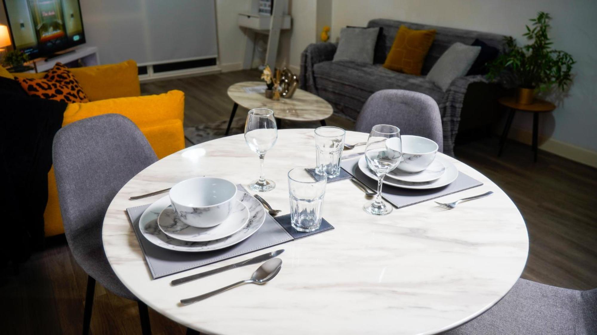 Manchester City Centre Apt With Balcony & Free Parking - Including Free 1-Hour Late Check-Out For Bookings On The 29Th 31St May, Justeat Voucher For 2-Night Stays Minimum! Mánchester Exterior foto