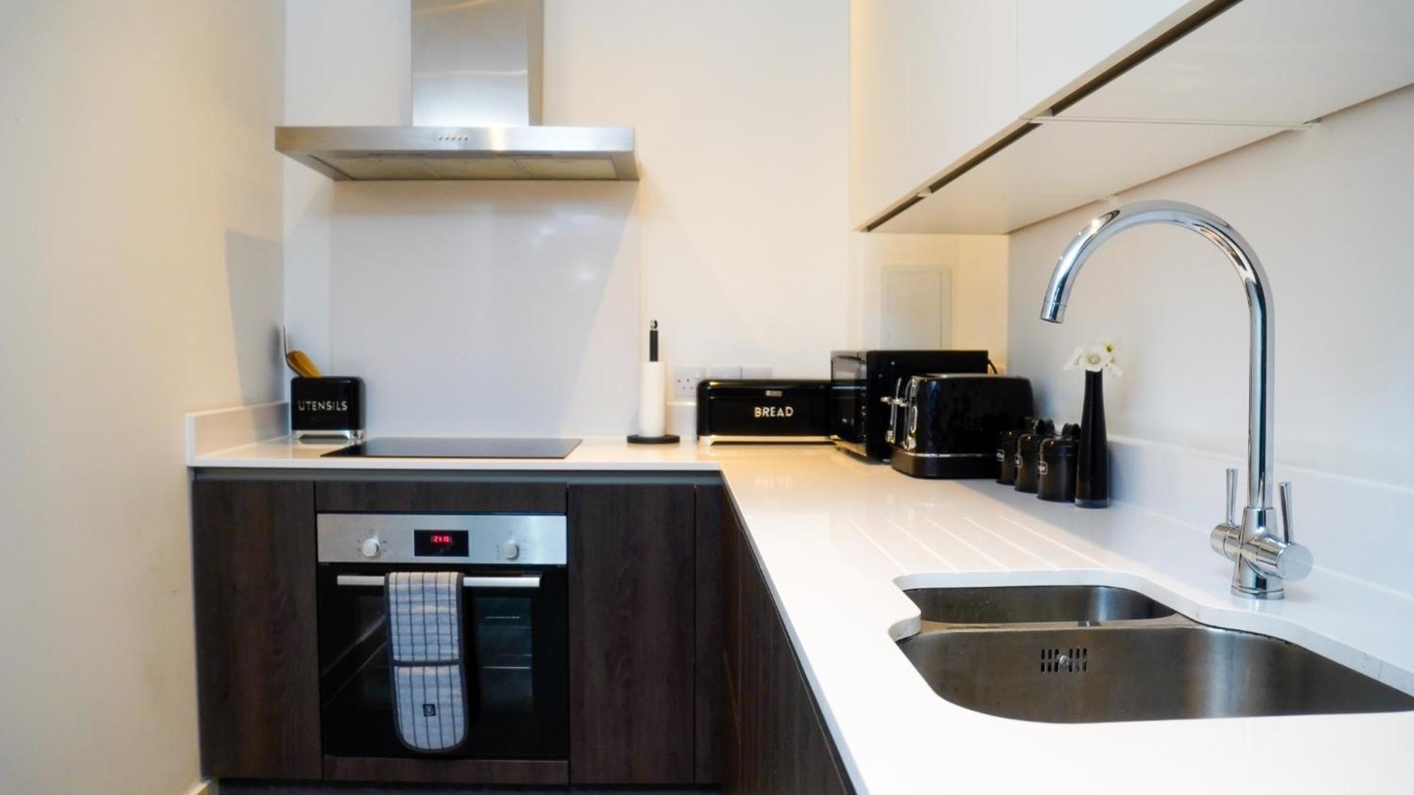Manchester City Centre Apt With Balcony & Free Parking - Including Free 1-Hour Late Check-Out For Bookings On The 29Th 31St May, Justeat Voucher For 2-Night Stays Minimum! Mánchester Exterior foto