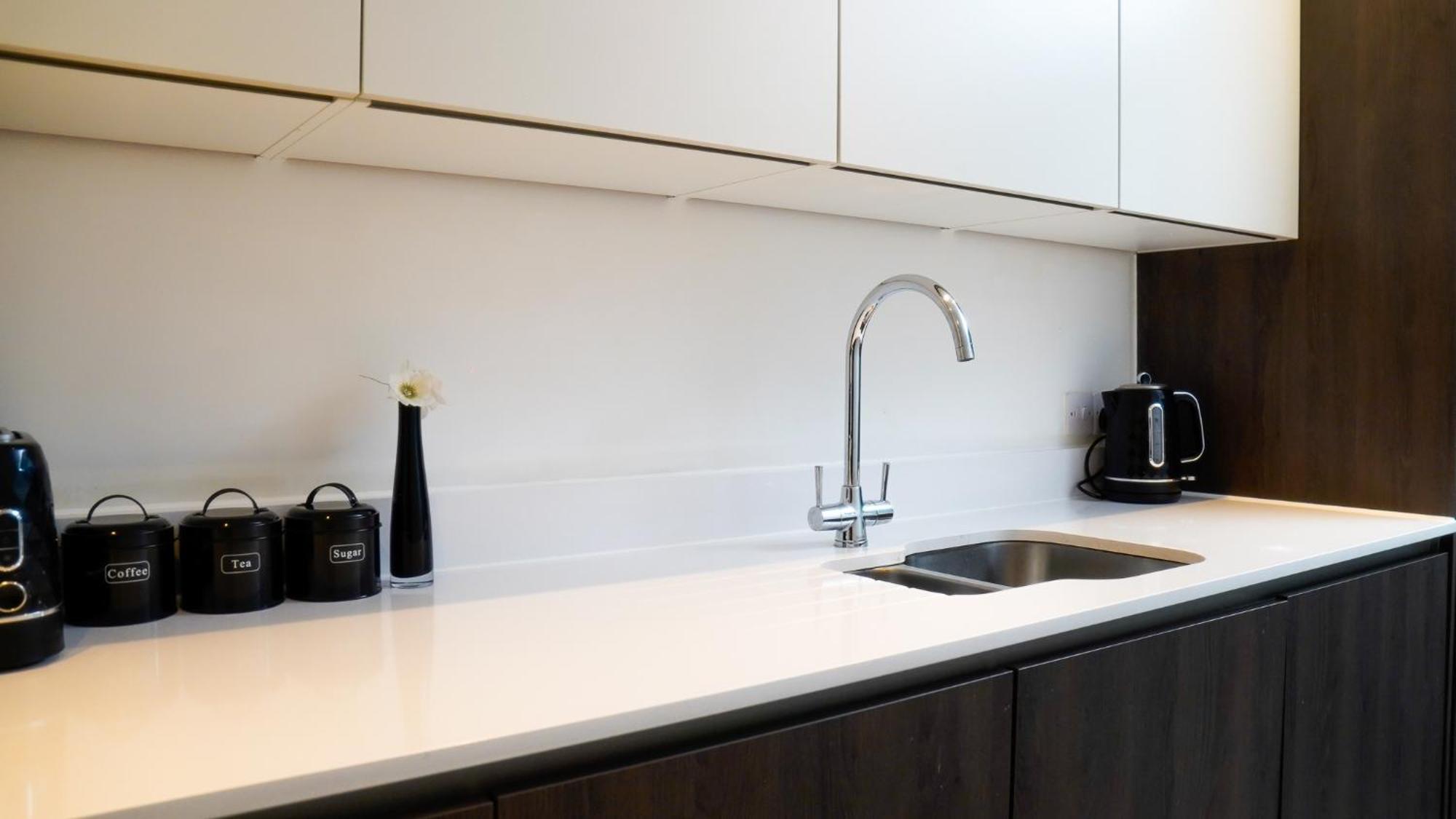 Manchester City Centre Apt With Balcony & Free Parking - Including Free 1-Hour Late Check-Out For Bookings On The 29Th 31St May, Justeat Voucher For 2-Night Stays Minimum! Mánchester Exterior foto