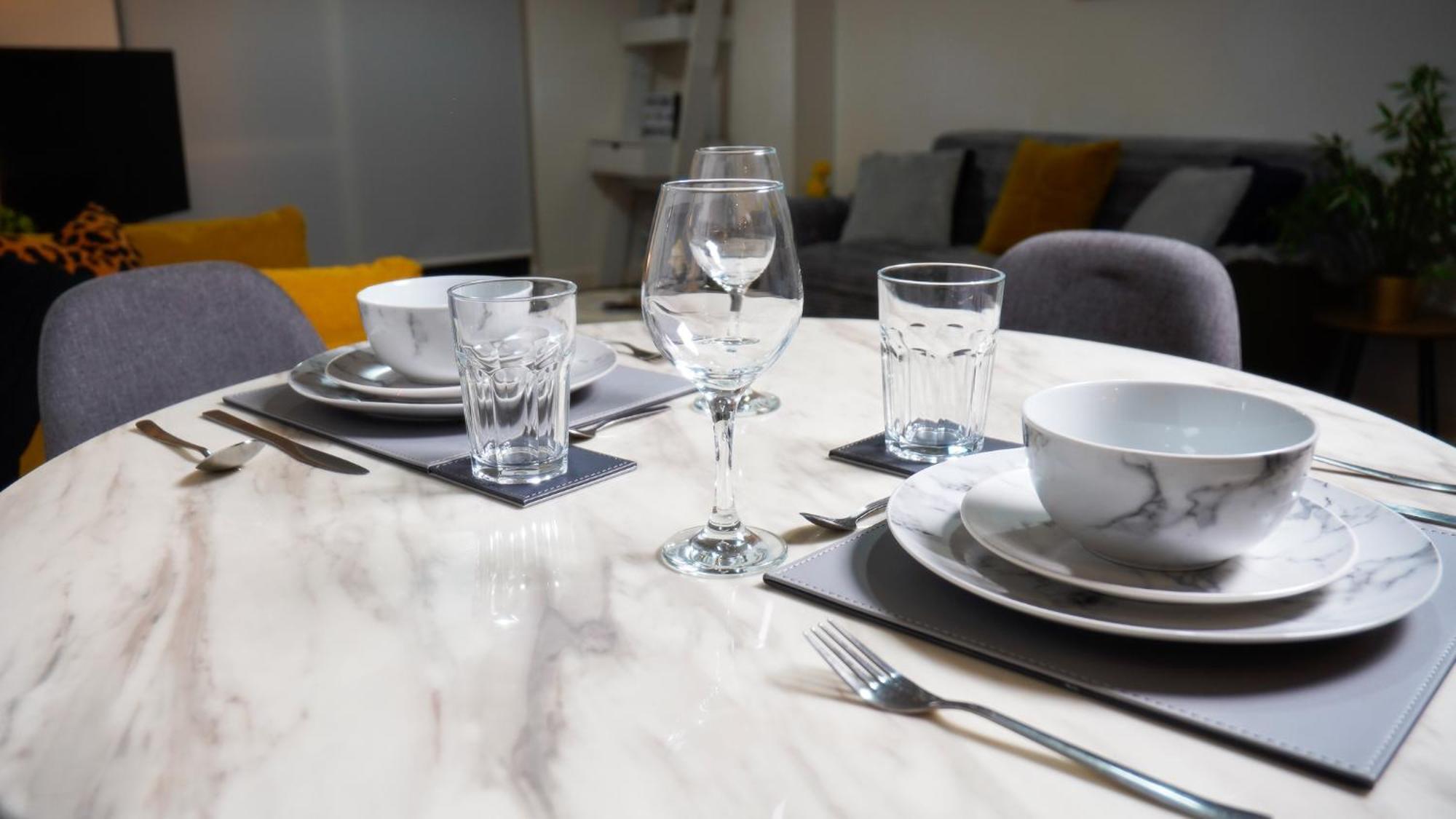 Manchester City Centre Apt With Balcony & Free Parking - Including Free 1-Hour Late Check-Out For Bookings On The 29Th 31St May, Justeat Voucher For 2-Night Stays Minimum! Mánchester Exterior foto