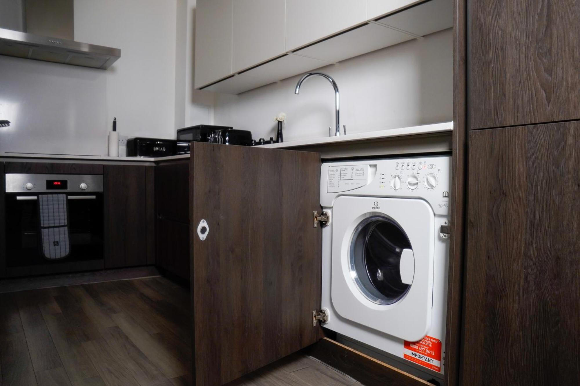 Manchester City Centre Apt With Balcony & Free Parking - Including Free 1-Hour Late Check-Out For Bookings On The 29Th 31St May, Justeat Voucher For 2-Night Stays Minimum! Mánchester Exterior foto