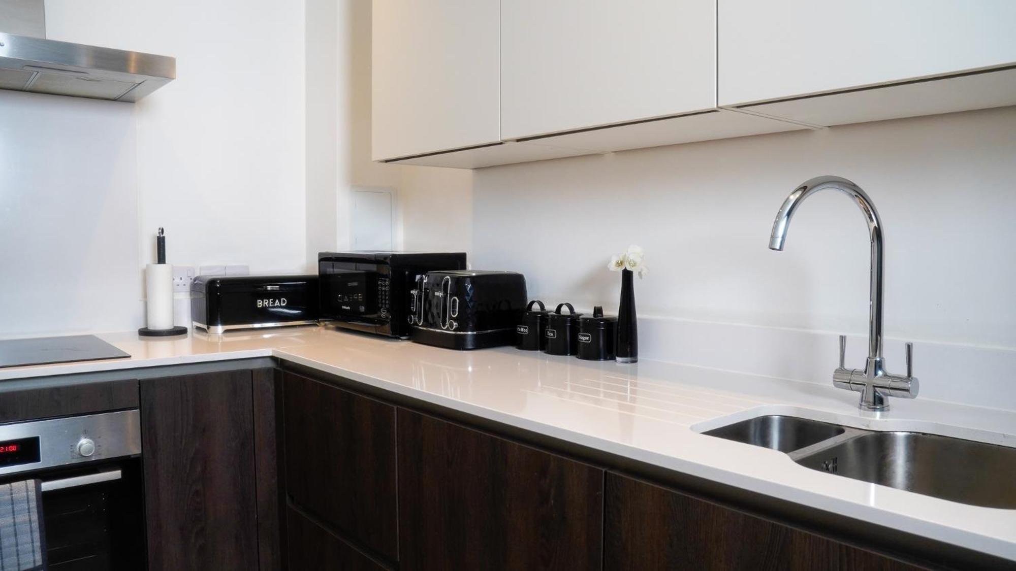 Manchester City Centre Apt With Balcony & Free Parking - Including Free 1-Hour Late Check-Out For Bookings On The 29Th 31St May, Justeat Voucher For 2-Night Stays Minimum! Mánchester Exterior foto