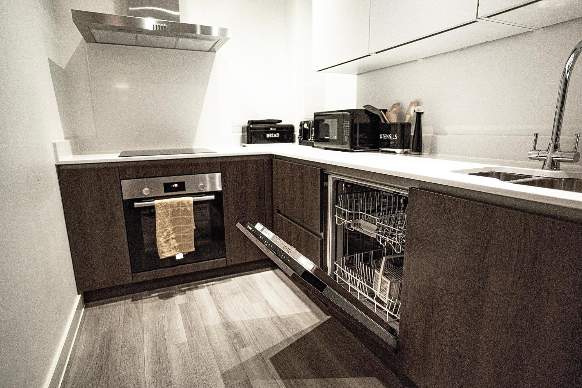 Manchester City Centre Apt With Balcony & Free Parking - Including Free 1-Hour Late Check-Out For Bookings On The 29Th 31St May, Justeat Voucher For 2-Night Stays Minimum! Mánchester Exterior foto